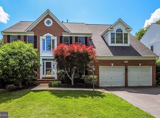 3584 Rocky Meadow Ct, Fairfax, VA 22033
