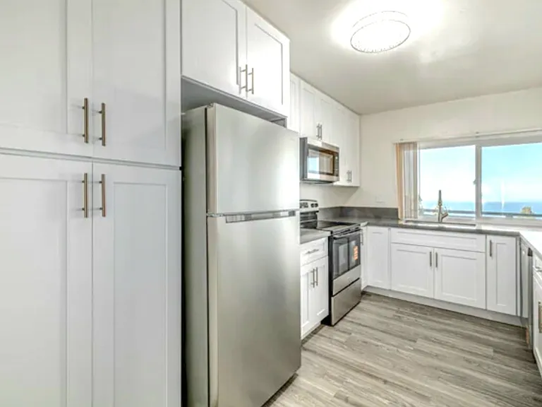 6914 Los Verdes Dr #8 — Photo 2