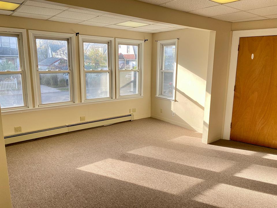 1st image of 22420 Braddock Ave #1