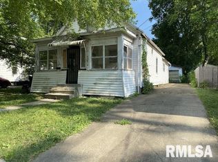 1014 W Taylor St, Bloomington, IL