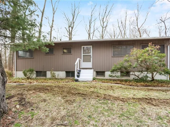 11 Big Oak Circle, Stamford, CT 06903