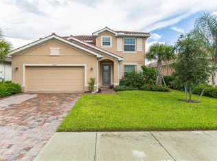 2056 Hamlin St, Naples, FL 34120