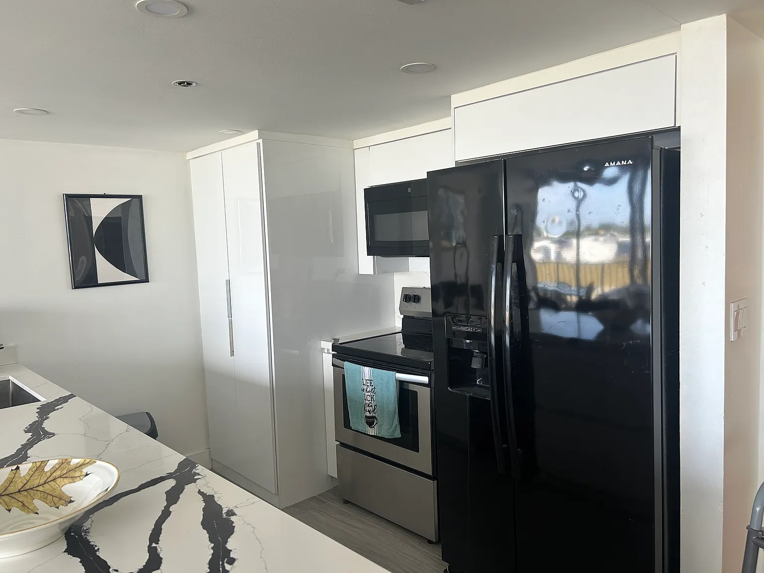1 bed, 725 sqft, $2,400 — Photo 4