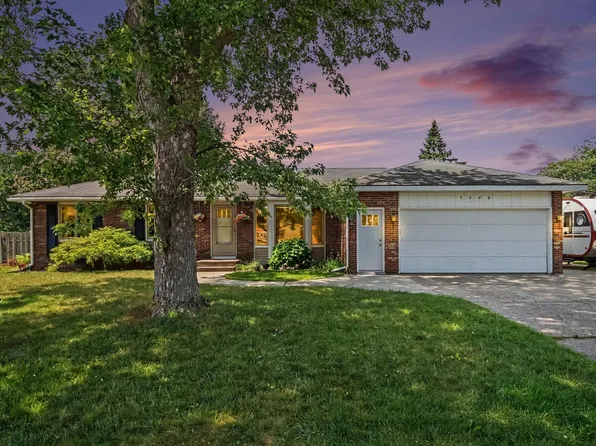 7309 Roselane Ave, Jenison, MI 49428