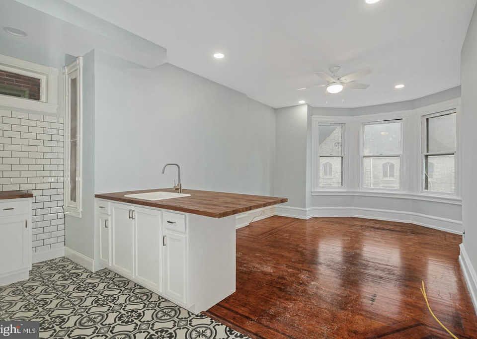 1st image of 5009 Catharine St #2