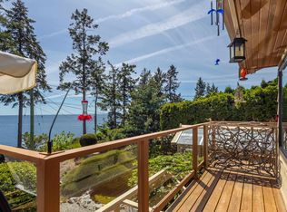 7065 Dale Rd, Sechelt, BC V7Z 0N2