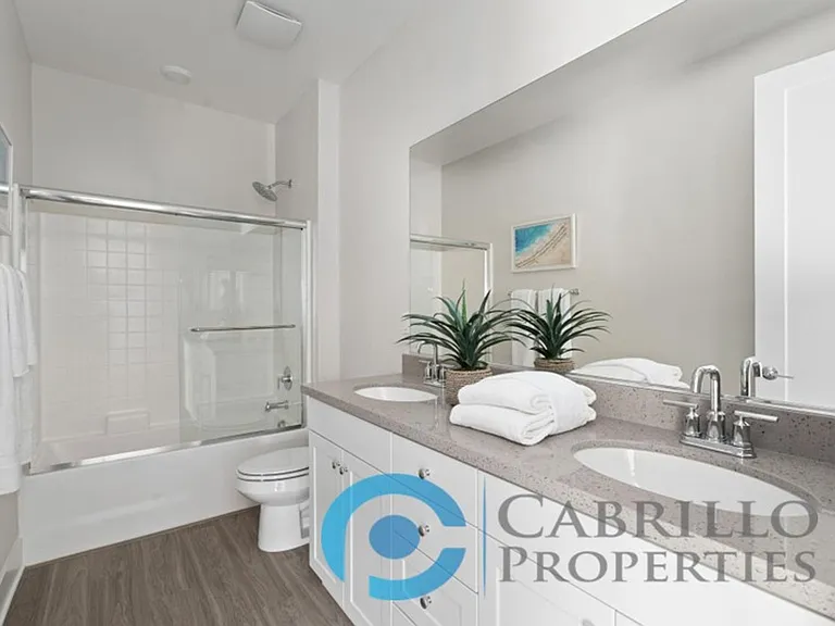 1675 Neptune Ave — Photo 35