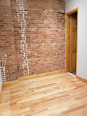 Rented by The Hamilton Group | media 4