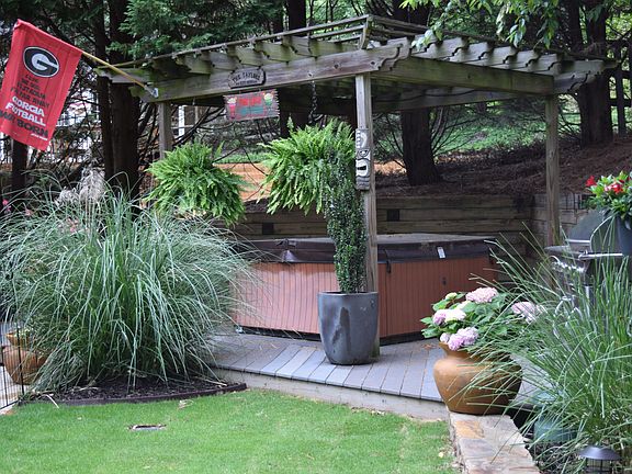 Private Jacuzzi Area