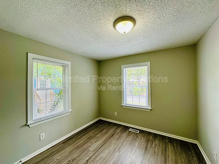 1404 Church St — Photo 15