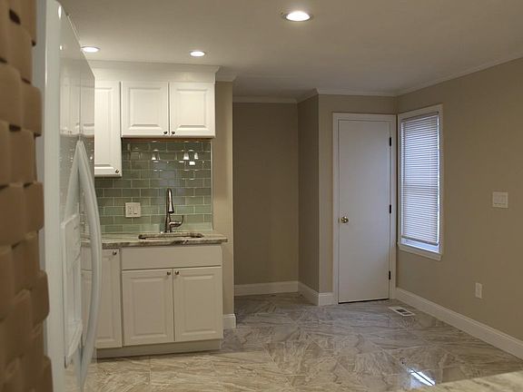 4th image of 43 N Bow St #1
