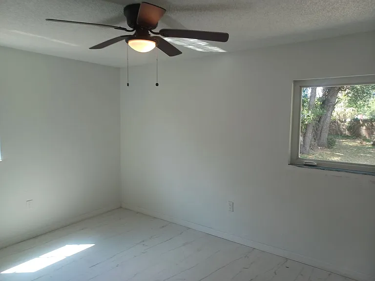 2627 Saint Charles St — Photo 15