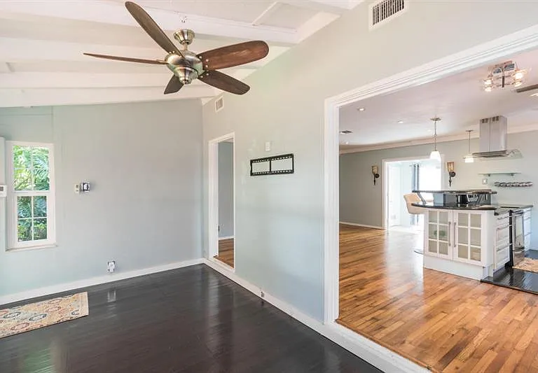415 NE 8th Ave — Photo 6