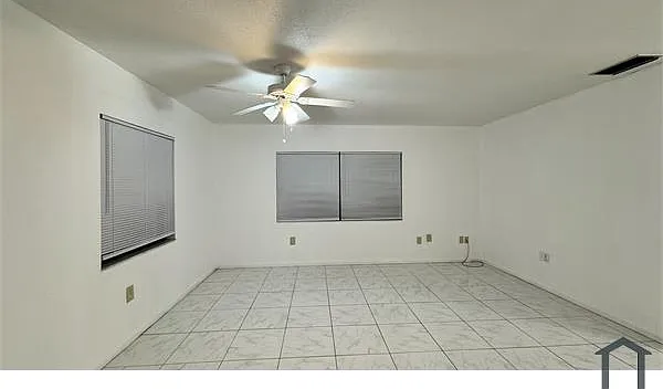 3087 Saint Clair Ave #B — Photo 16