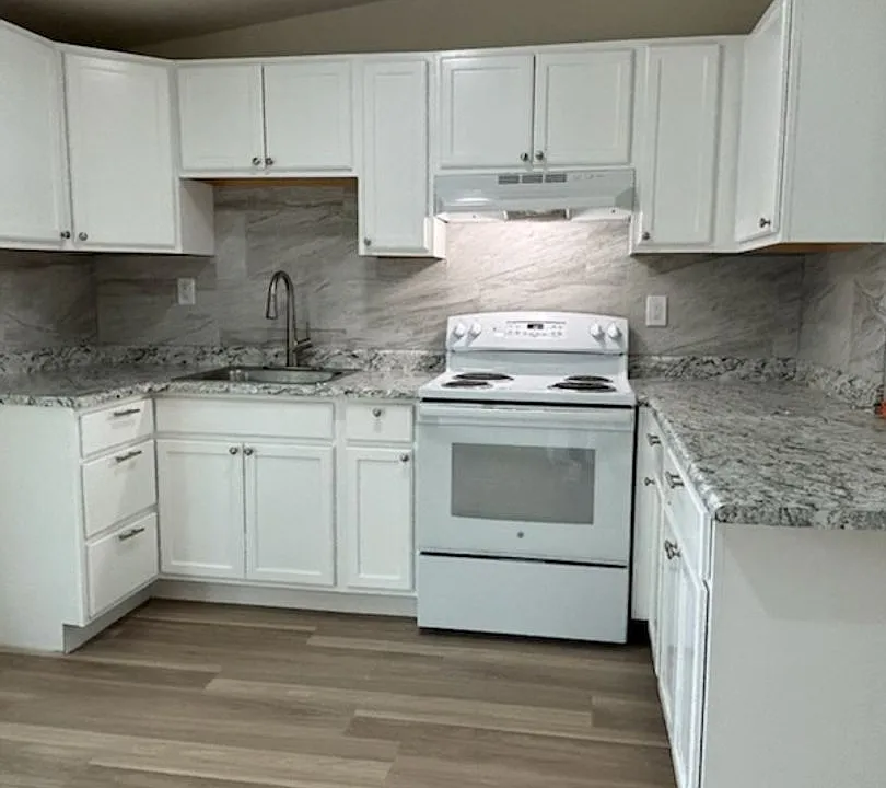 R1257 SW Plummer Ave