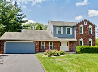 10 Bent Tree Ct, Hawthorn Woods, IL 60047