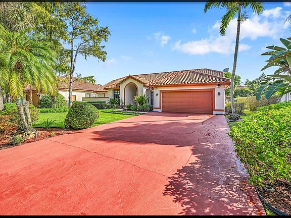 2nd image of 5200 NW 67th Avenue