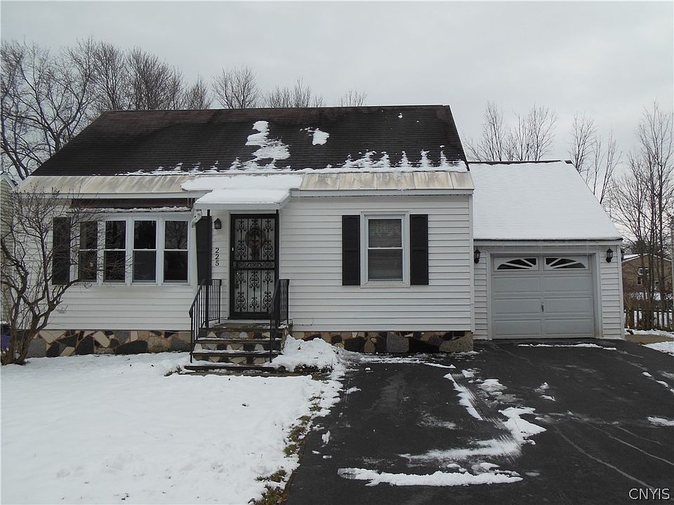 1st image of 225 Willard St