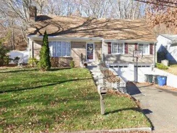 34 Seneca Rd, New Haven, CT 06515