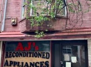 318 N 9th St, Reading, PA 19601