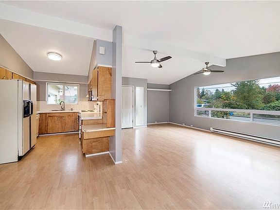 3rd image of 3513 Hawthorne Pl SE