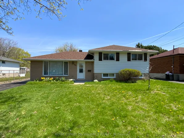 55 Village Dr, Belleville, ON K8P 4K2