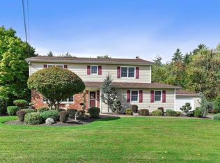 4 Boniello Dr, Mahopac, NY 10541