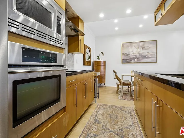 125 Montana Ave #304 — Photo 9