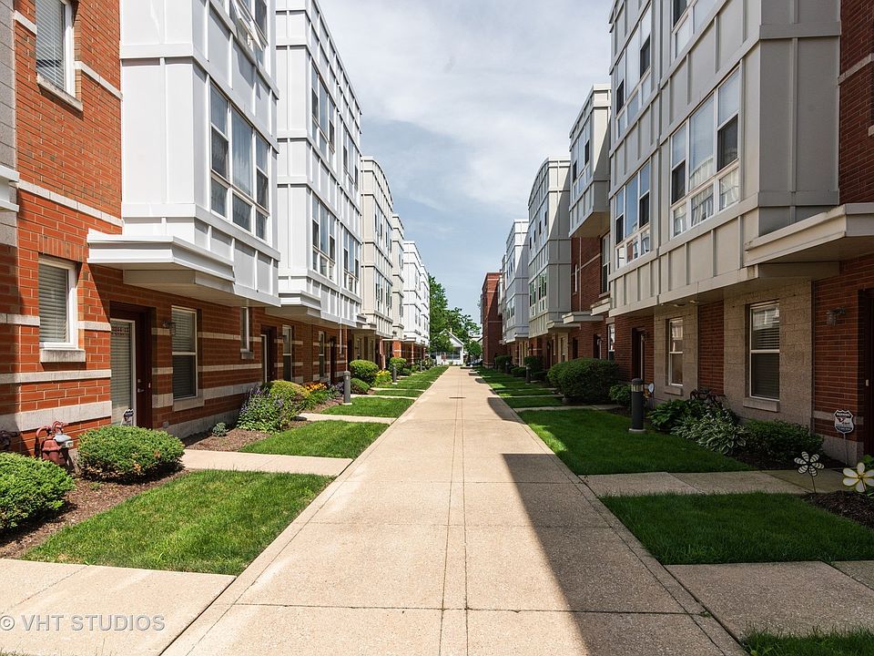 1st image of 3238 N Kilbourn Ave Unit 12