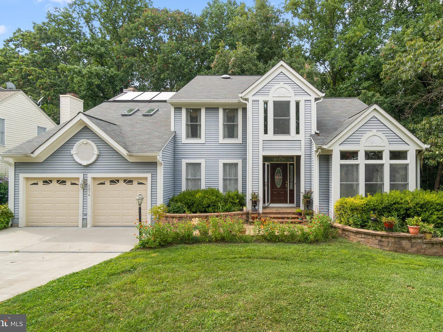 4 bed, 3.0 bath, 4296 sqft, $4,400 — Photo 1