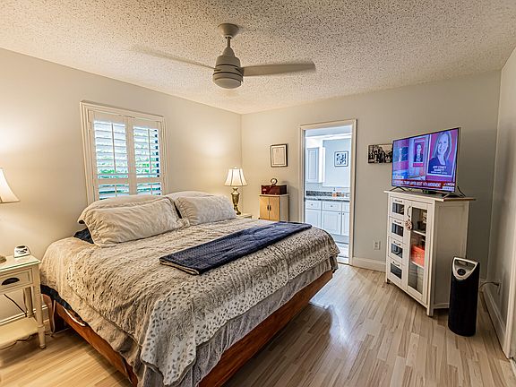 5th image of 2268 SW Mount Vernon Street