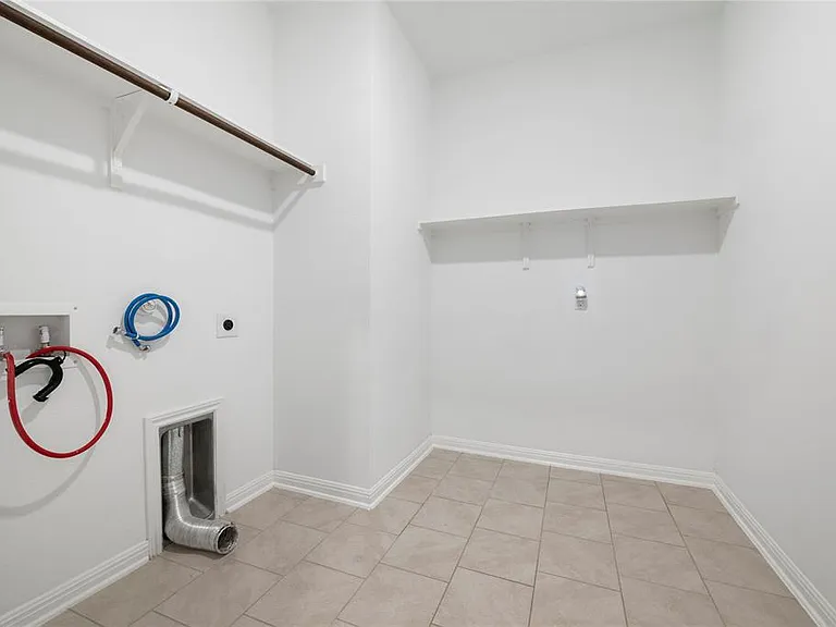 5146 Veranda Ter — Photo 4