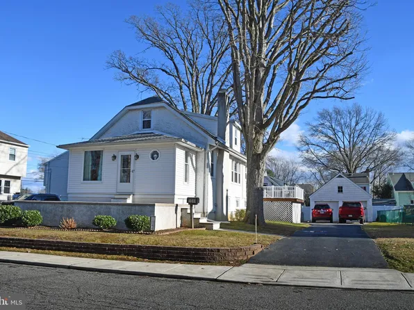 1044 8th Ave, Folsom, PA 19033