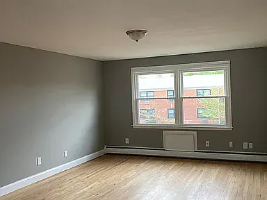 25-28 Farnham Ave — Photo 3