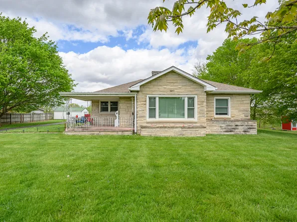 838 Jackson St, Hope, IN 47246