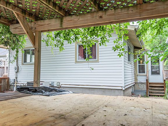 5th image of 646 Blair Ave
