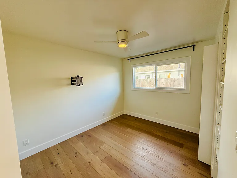 1740 G St #1740 — Photo 17