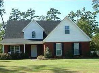 124 Chesapeake Ct, Leesburg, GA 31763