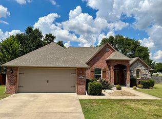 702 SW Barn Valley Rd, Bentonville, AR 72712