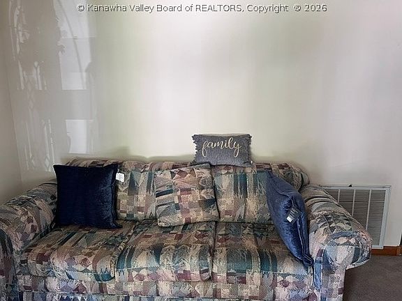 3rd image of 5908 Starling Dr