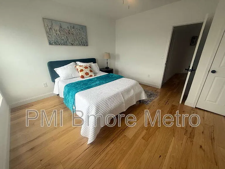 1756 E North Ave — Photo 8
