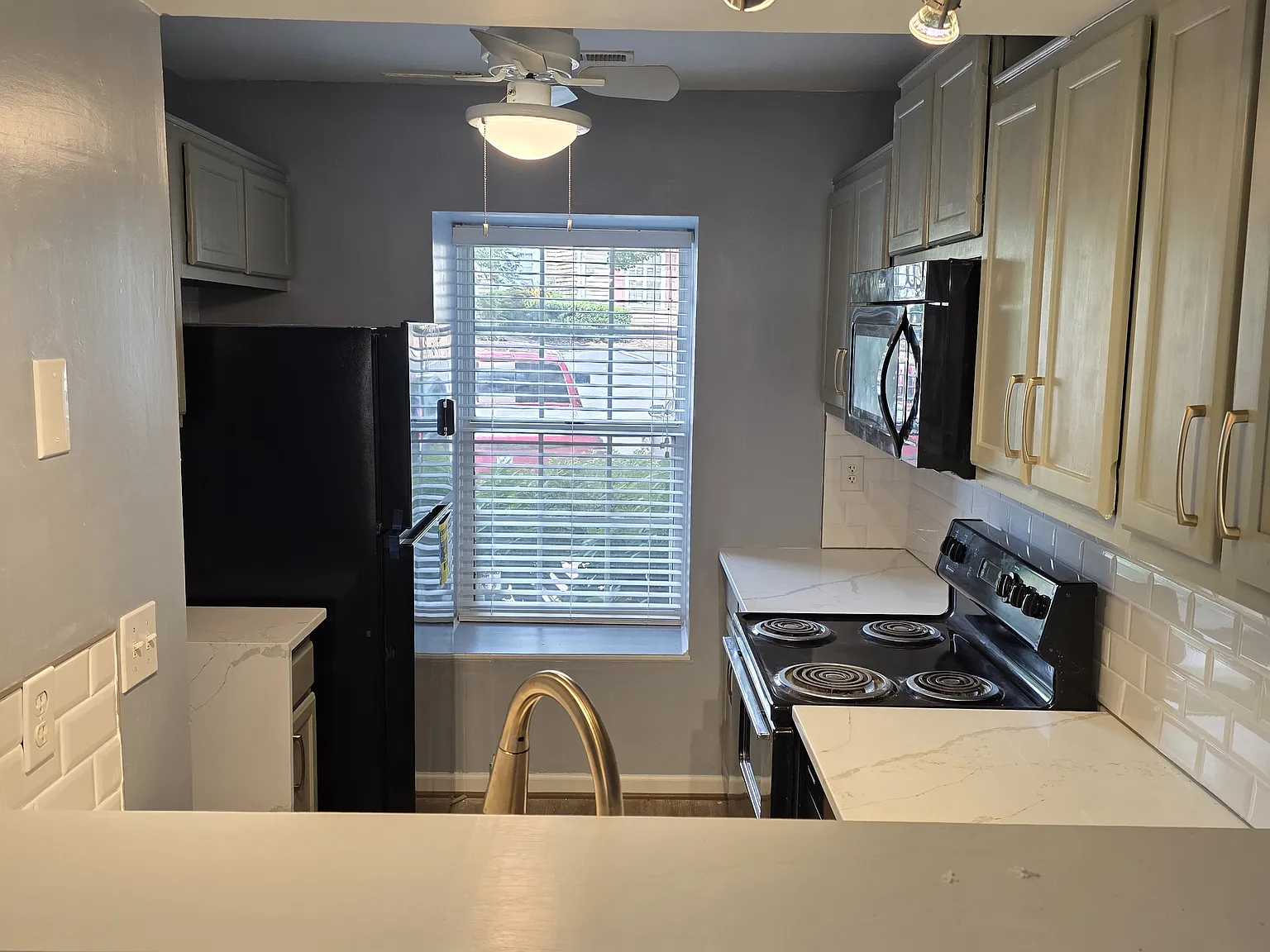 2 bed, 2.5 bath, 1088 sqft, $1,425 — Photo 3