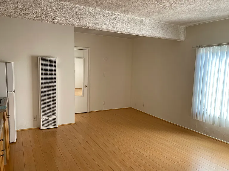 11610 Iowa Ave #7 — Photo 3