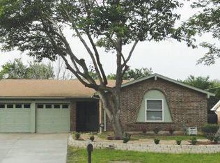709 Bluebonnet Dr, Hurst, TX 76053