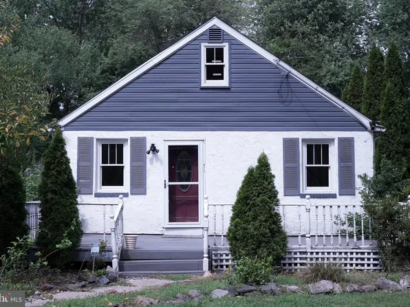 15 Beaver Ave, Mount Laurel, NJ 08054