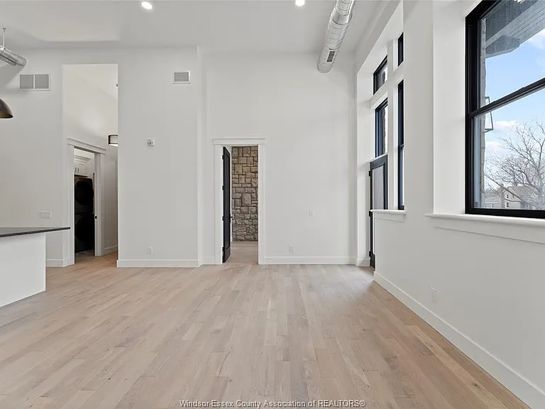 247 Brock St #204 — Photo 14