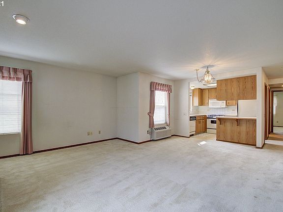 5th image of 2312 SE Baypoint Dr Unit 96