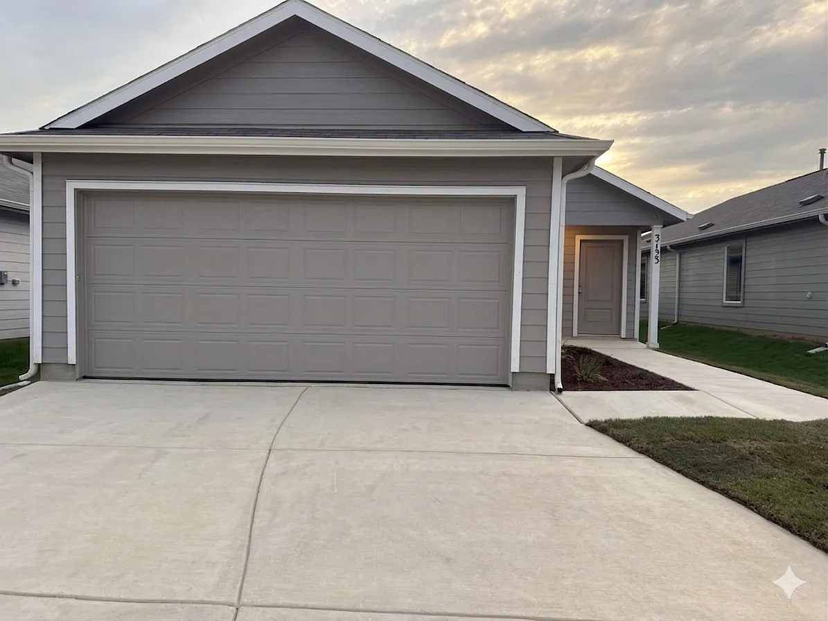 Building Photo - 3133 Campeiro Ave