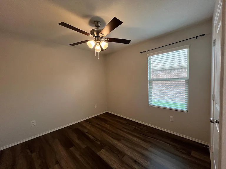 1602 Westfall Dr — Photo 21