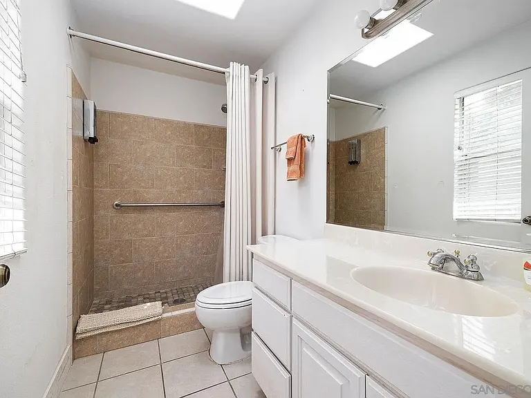 3838 Kettner Blvd — Photo 10